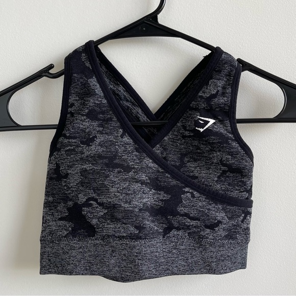 Gymshark adapt Camo Seamless Criss Cross Sports Bra size S - Picture 1 of 3